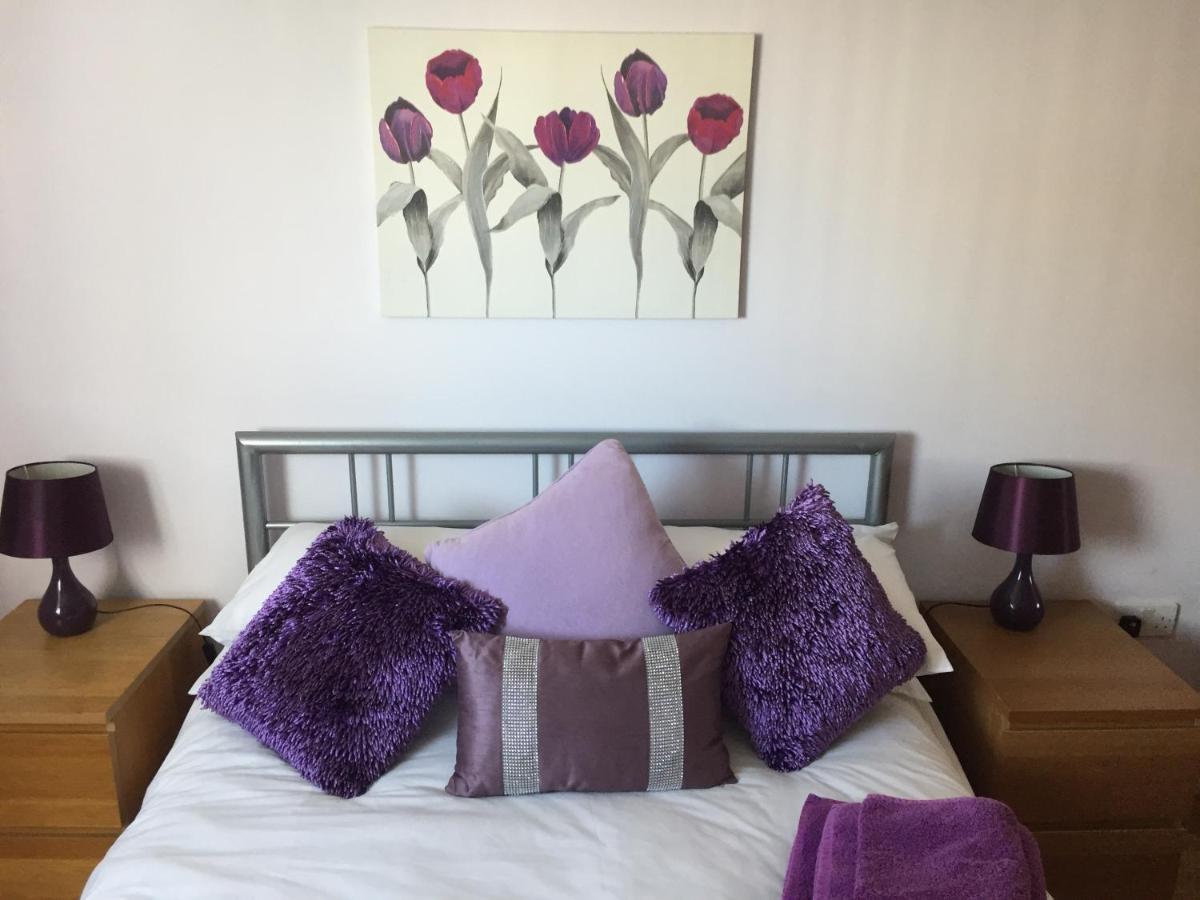 Stunning Spacious City Apartment With Free Parking Cardiff Bagian luar foto