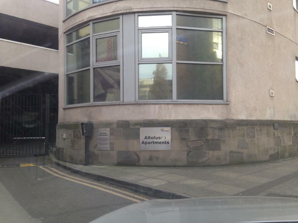Stunning Spacious City Apartment With Free Parking Cardiff Bagian luar foto